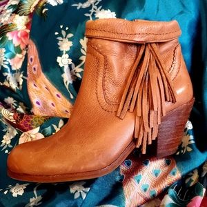 Sam Edelman Louie Fringe-Trimmed Ankle Boot